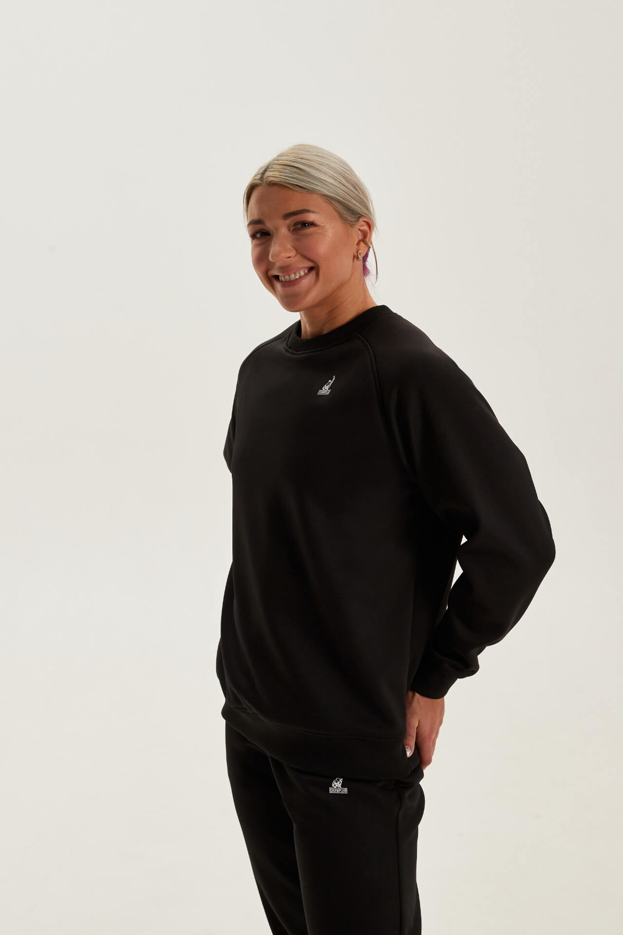 Свитшот утепленный женский CHAMP Sweatshirt Черный